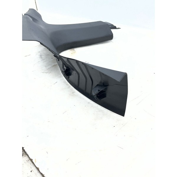 Moldura Inferior L.d Coluna Central Ram Rampage 2024 A 2025