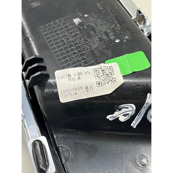 Maçaneta Interna Dianteiro Direita Chery Tiggo 8 Pro 2025