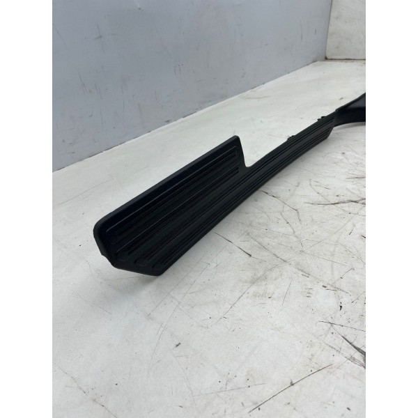 Soleira Esquerda Volkswagen Amarok  2011