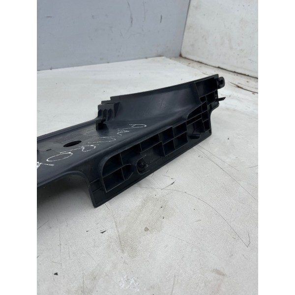 Soleira Esquerda Volkswagen Amarok  2011