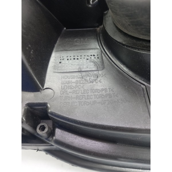 Farol Esq Gm Spin 2012 A 2018