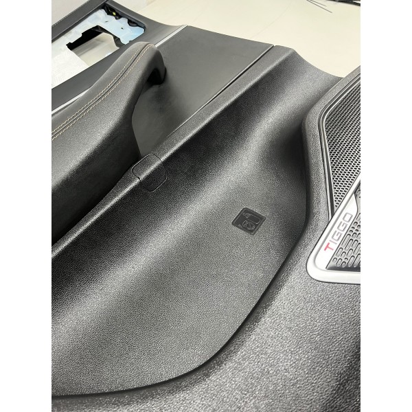 Forro Porta Traseiro Esquerdo Chery Tiggo 8 Pro 2025