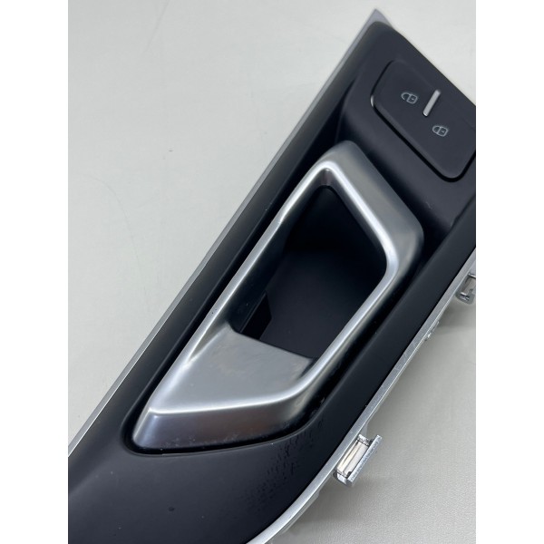 Maçaneta Interna Dianteira Esquerda Chery Tiggo 8 Pro 2025