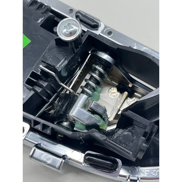 Maçaneta Interna Dianteira Esquerda Chery Tiggo 8 Pro 2025