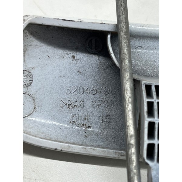 Maçaneta Ext. Dianteira Direita Chevrolet Onix 2013 A 2019