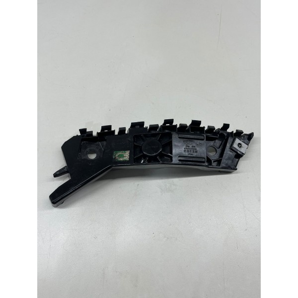 Guia Parachoque Dianteiro Esquerdo Chery Tiggo 8 Pro 2025