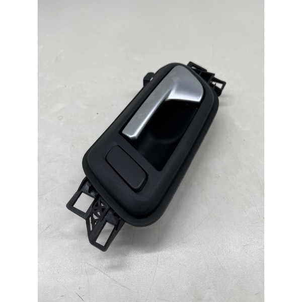 Maçaneta Inte. Tras. Esquerda Volkswagen Amarok 2011 A 2022