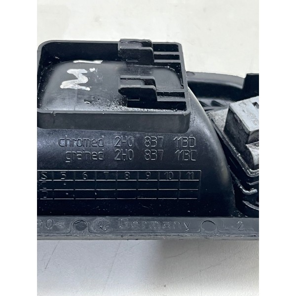 Maçaneta Inte. Tras. Esquerda  Volkswagen Amarok 2018 A 2022