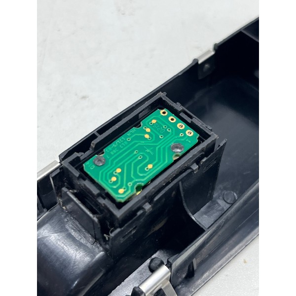 Botao Vidro Dianteiro Direito Volkswagen Amarok 2017 A 2023