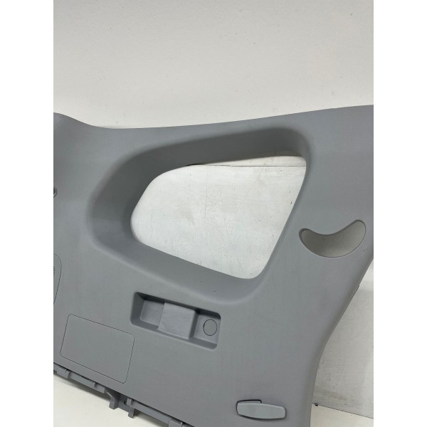 Acabamento Coluna Traseira Esquerda Chery Tiggo 8 Pro 2025