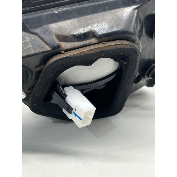 Lanterna Porta Mala Led Esquerdo Chery Tiggo 8 Pro 2025