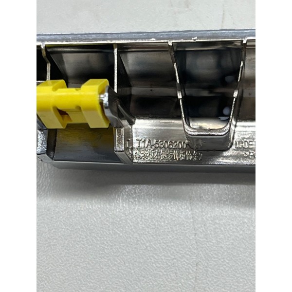 Acabamento Direito Painel Chery Tiggo 8 Pro 2025