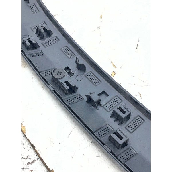 Aplique Roda Traseiro Lado Direito Ram Rampage 2023 A 2025