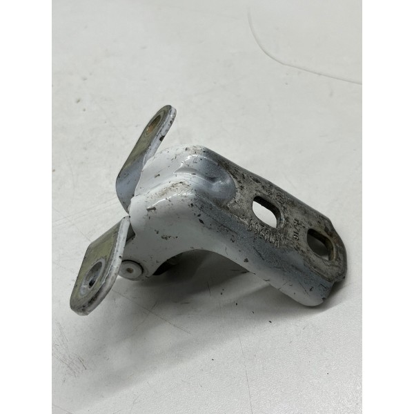 Dobradiça Porta Traseira Direita Chevrolet Onix 2013 A 2019