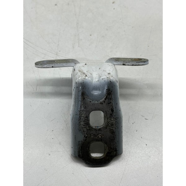 Dobradiça Porta Traseira Direita Chevrolet Onix 2013 A 2019