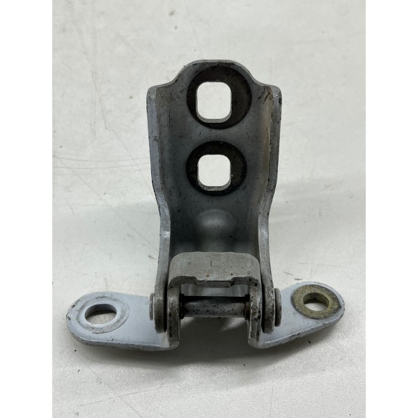 Dobradiça Porta Traseira Direita Chevrolet Onix 2013 A 2019