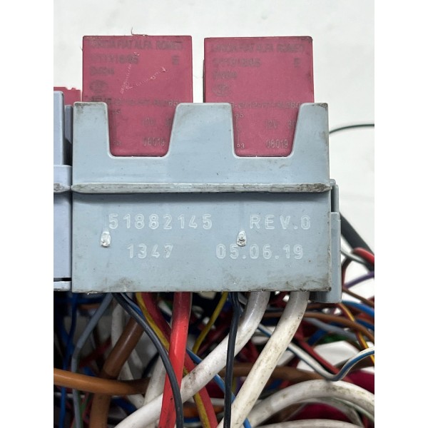 Caixa De Fusíveis Fiat Toro 2016 A 2021