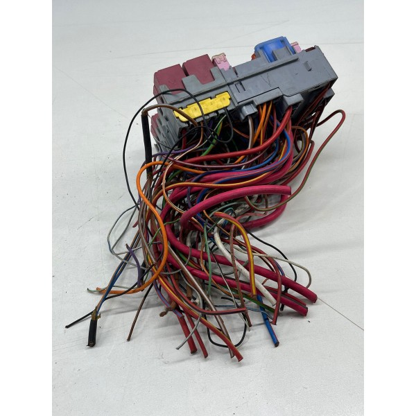 Caixa De Fusíveis Fiat Toro 2016 A 2021