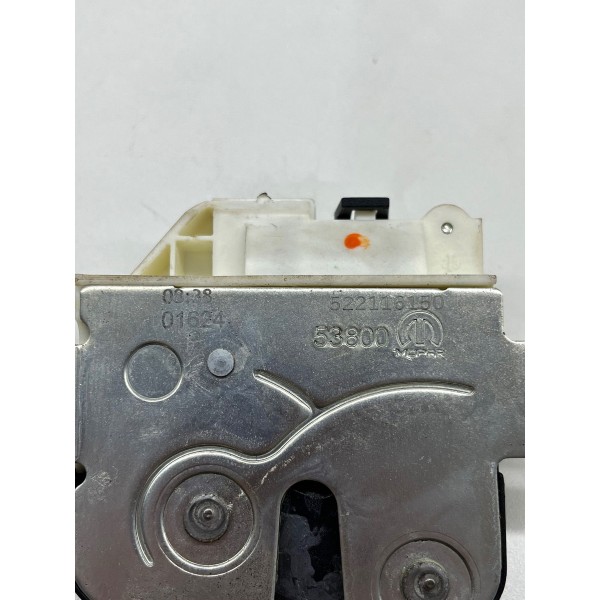 Fechadura Inferior Tampa Tras. L/e  Ram Rampage 2025