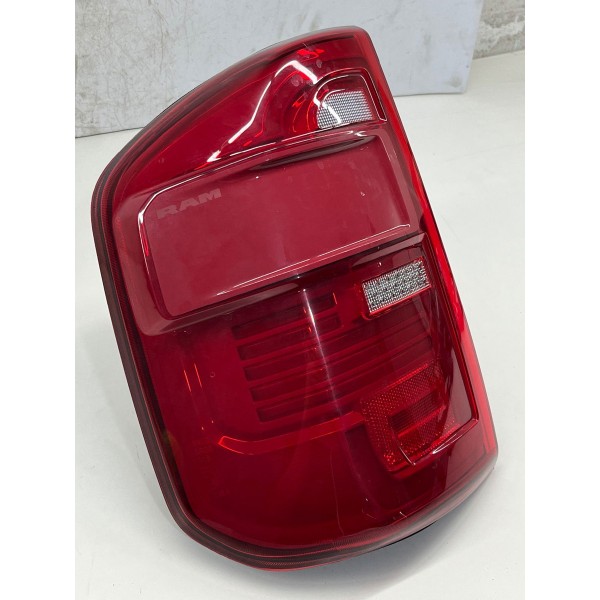 Lanterna Traseira Led L.e Ram Rampage 2025