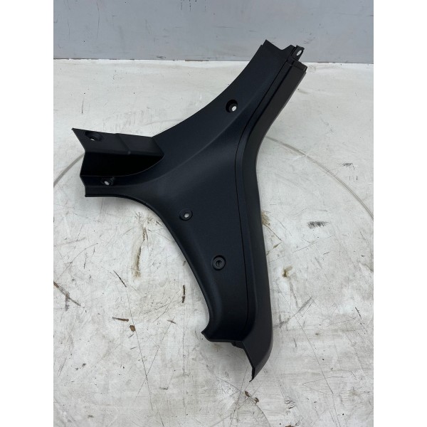 Acabamento Lado Esquerdo Vidro Caçamba Ram Rampage 2025