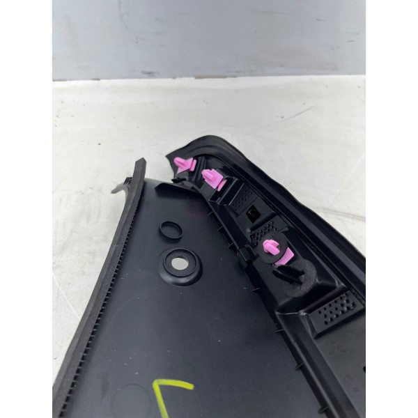 Acabamento Lado Esquerdo Vidro Caçamba Ram Rampage 2025