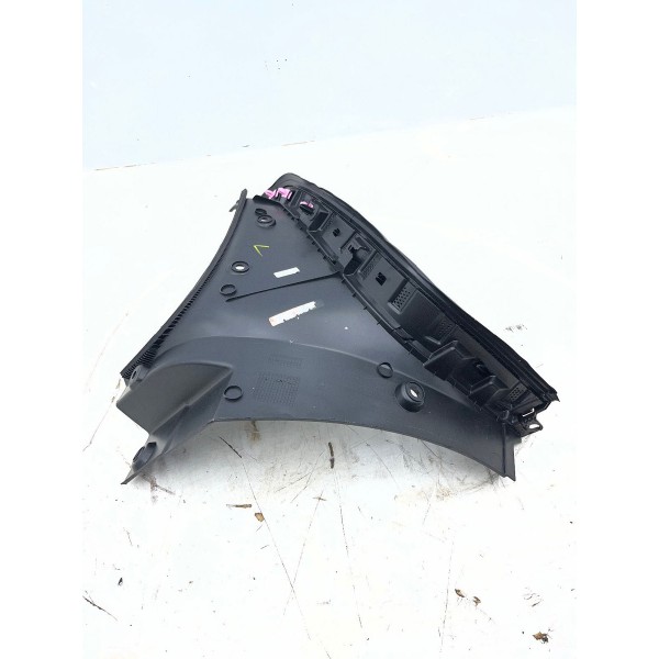 Acabamento Lado Esquerdo Vidro Caçamba Ram Rampage 2025