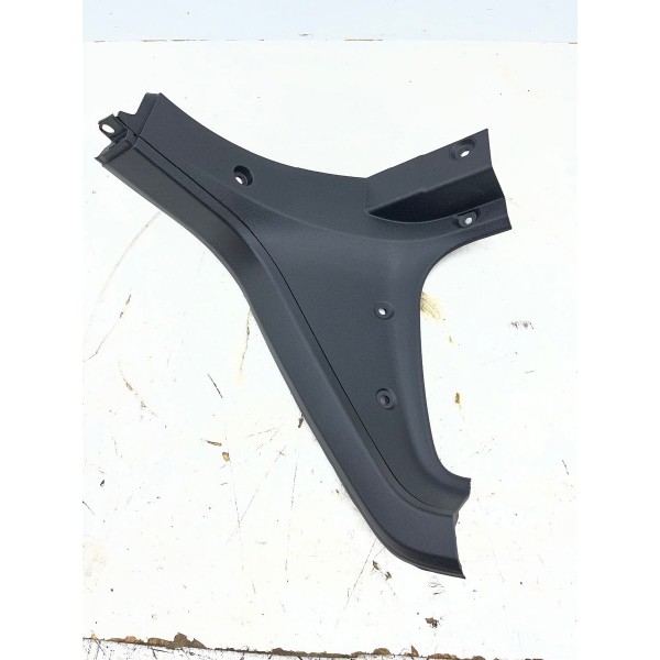 Acabamento Traseiro Direito Caçamba Ram Rampage 2025