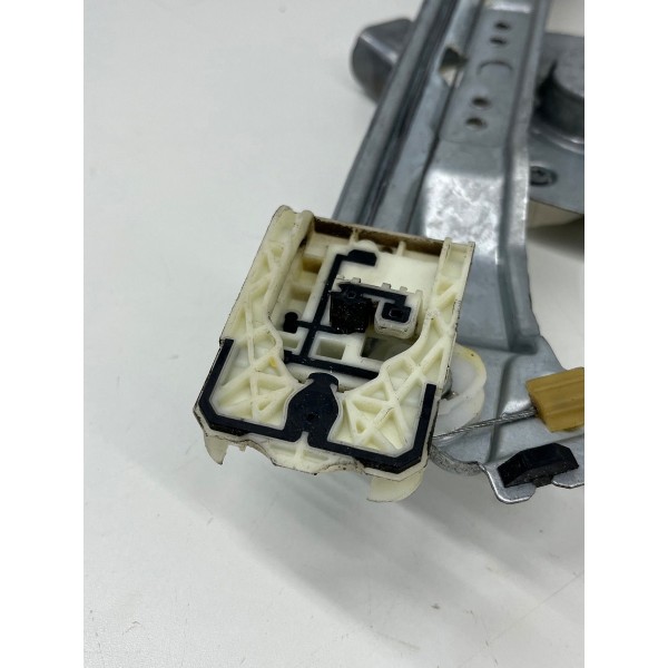 Máquina Vidro Dianteiro Direito Chery Tiggo 8 Pro 2025