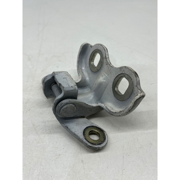 Dobradiça  Traseira Direita Chevrolet Onix  2020 A 2022