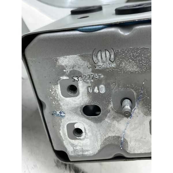 Longarina Ponteira Caixa Roda Esquerda Ram Rampage 2025