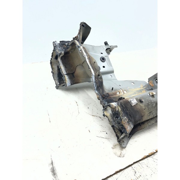 Longarina Ponteira Caixa Roda Esquerda Ram Rampage 2025