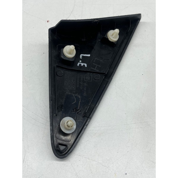 Acabamento Moldura Retrovisor L. Esq. Chevrolet Onix