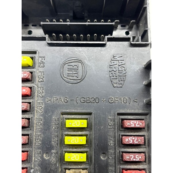 Caixa De Fusíveis Fiat