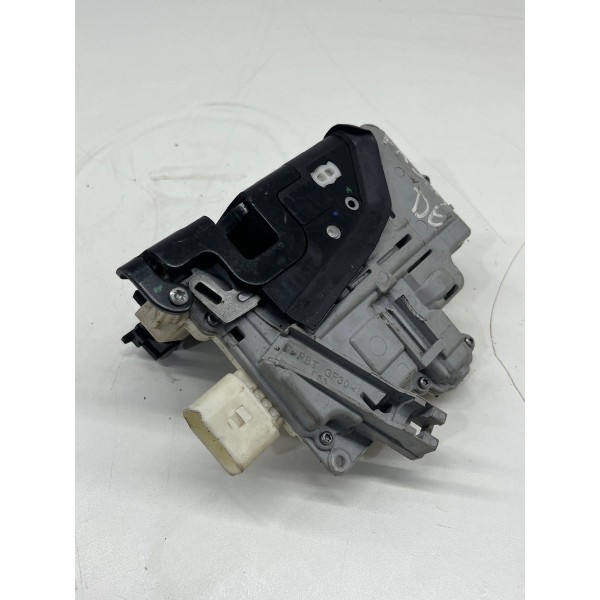 Fechadura Dianteira Esquerda Vw Passsat 2009 A 2014