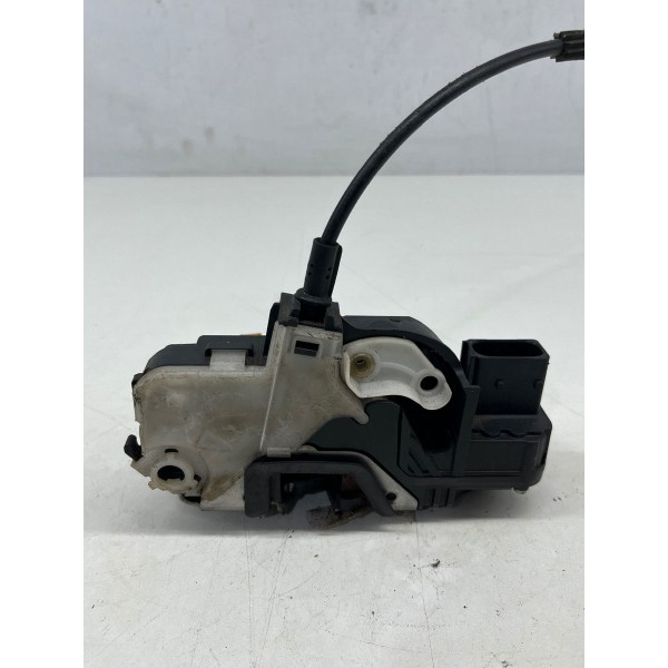 Fechadura  Dianteira Direita Chevrolet Agile 2012 A 2013