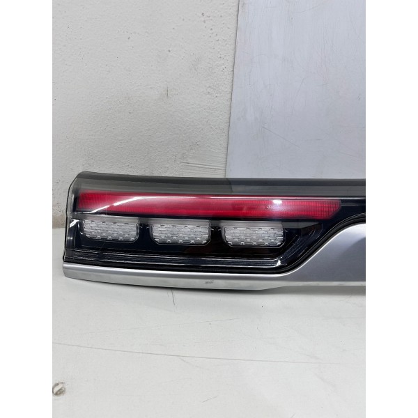 Lanterna Tampa Jeep Commander  C/câmera 2022 A 2024