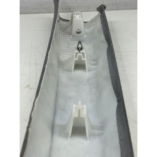 Moldura Interna Coluna Parabrisa Direito Audi A5 2025