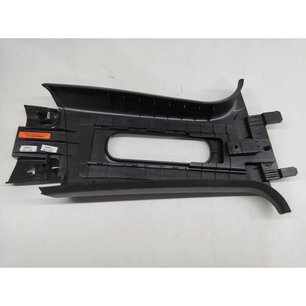 Acabamento Superior Coluna Esquerda Commander 2021 A 2025