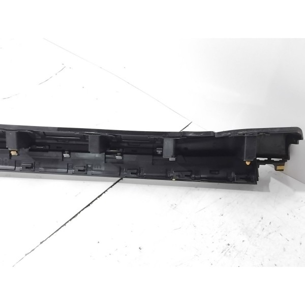 Spoiler Soleira Lateral Direito Commander 2021 A 2025