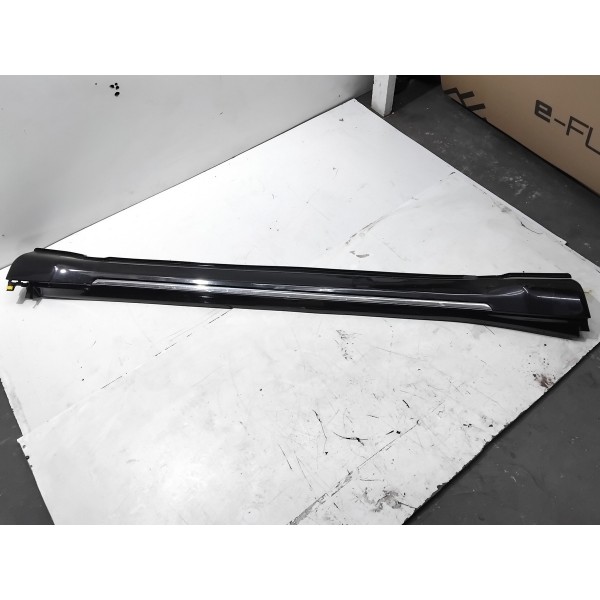 Spoiler Soleira Lateral Direito Commander 2021 A 2025