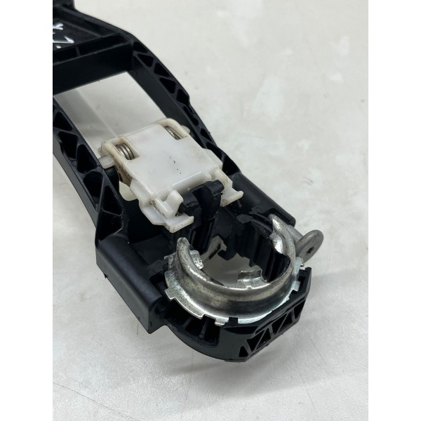 Maçaneta Esquerda Saveiro G8 2021 A 2025 Pn 5u0837885