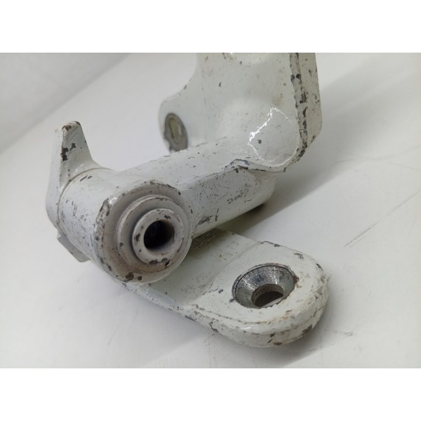 Dobradica Inf. Porta Tras. Esqu. Mercedes Benz  2016