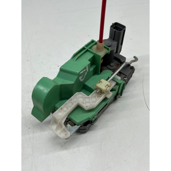 Fechadura Porta Traseira Direita Fiat Linia 2007 A 2013