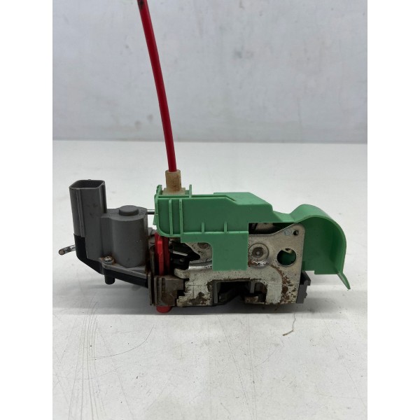 Fechadura Porta Traseira Direita Fiat Linia 2007 A 2013