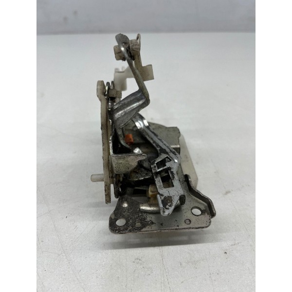 Fechadura Traseira Esquerda Pajero Tr4 1999 A 2014