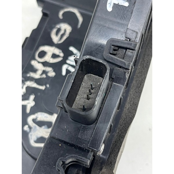 Fechadura Porta Dianteiro Direita Cobalt Onix 2012 A 2017