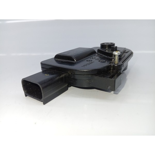 Trava Eletrica Tampa Porta Malas Hb20 2012 2019