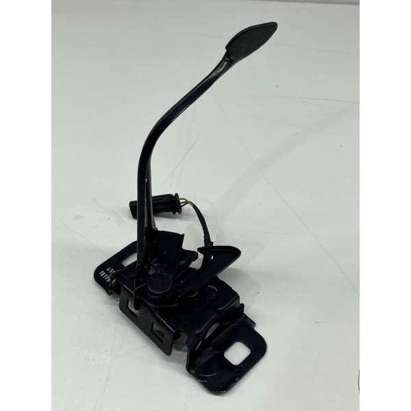 Fechadura Trava Capo Dianteiro Gm Tracker 2017 2018