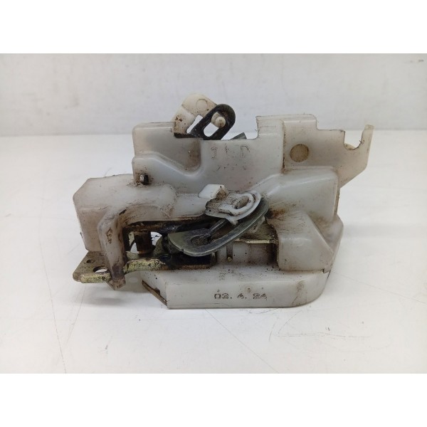 Fechadura Traseira Esquerda Mitsubishi  L200 1996 A 2011